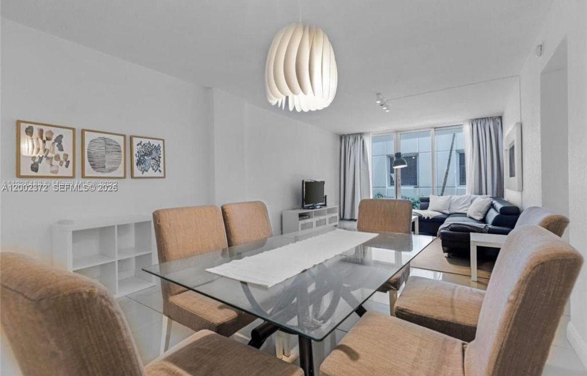 3901 Ocean Dr 1B photo 1