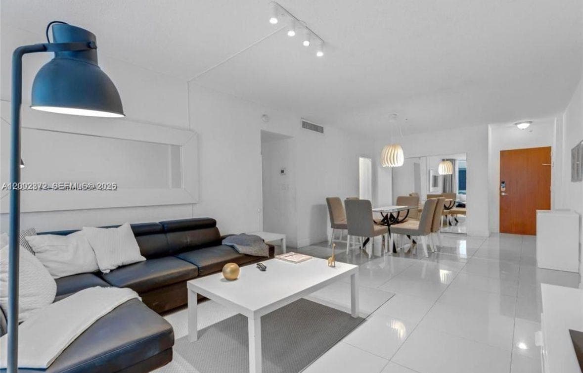 3901 Ocean Dr 1B photo 4