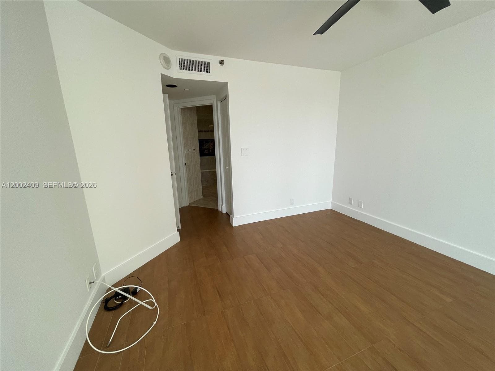 20185 Country Club Dr 1105 photo 22