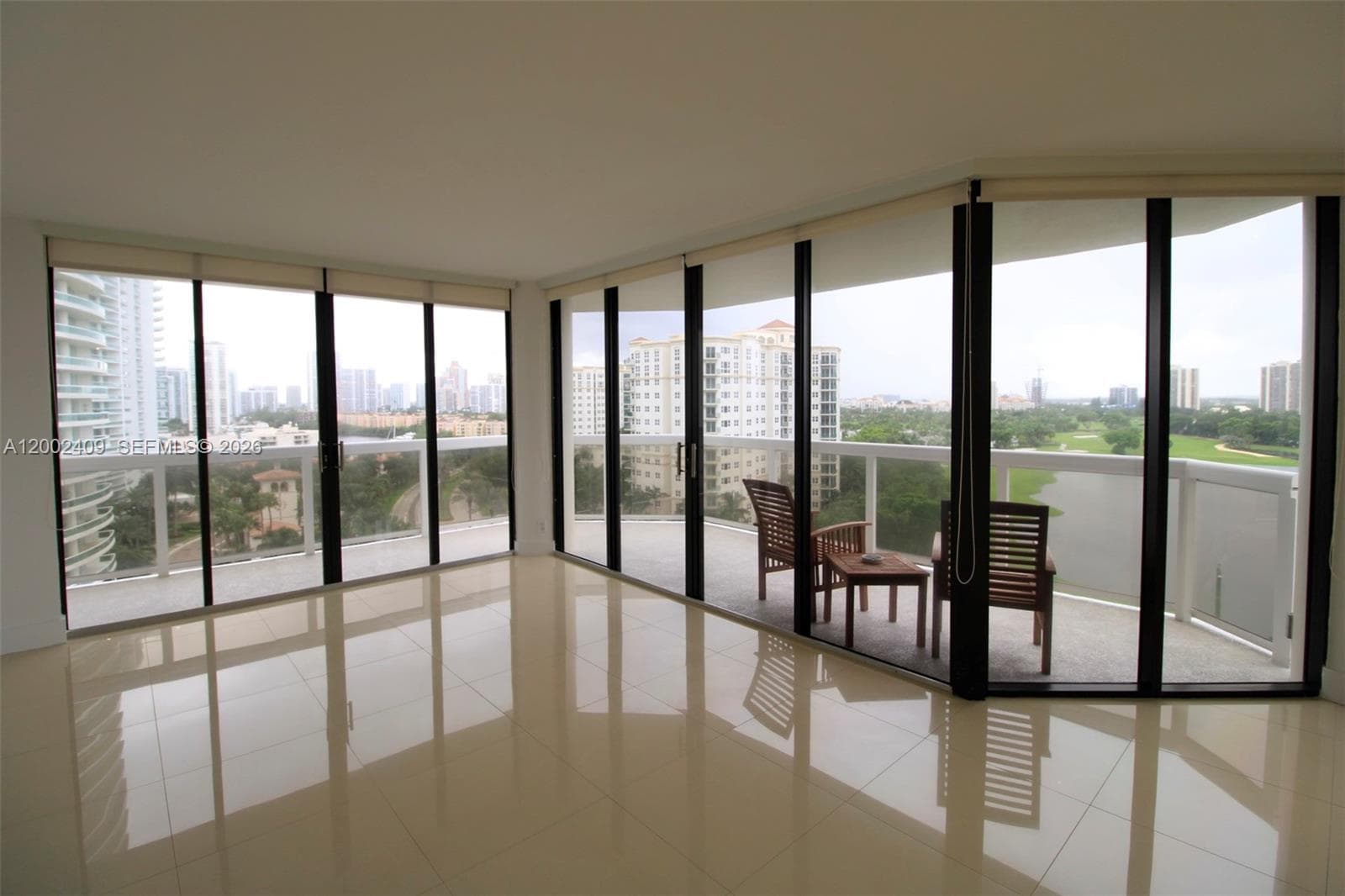 20185 Country Club Dr 1105 photo 7