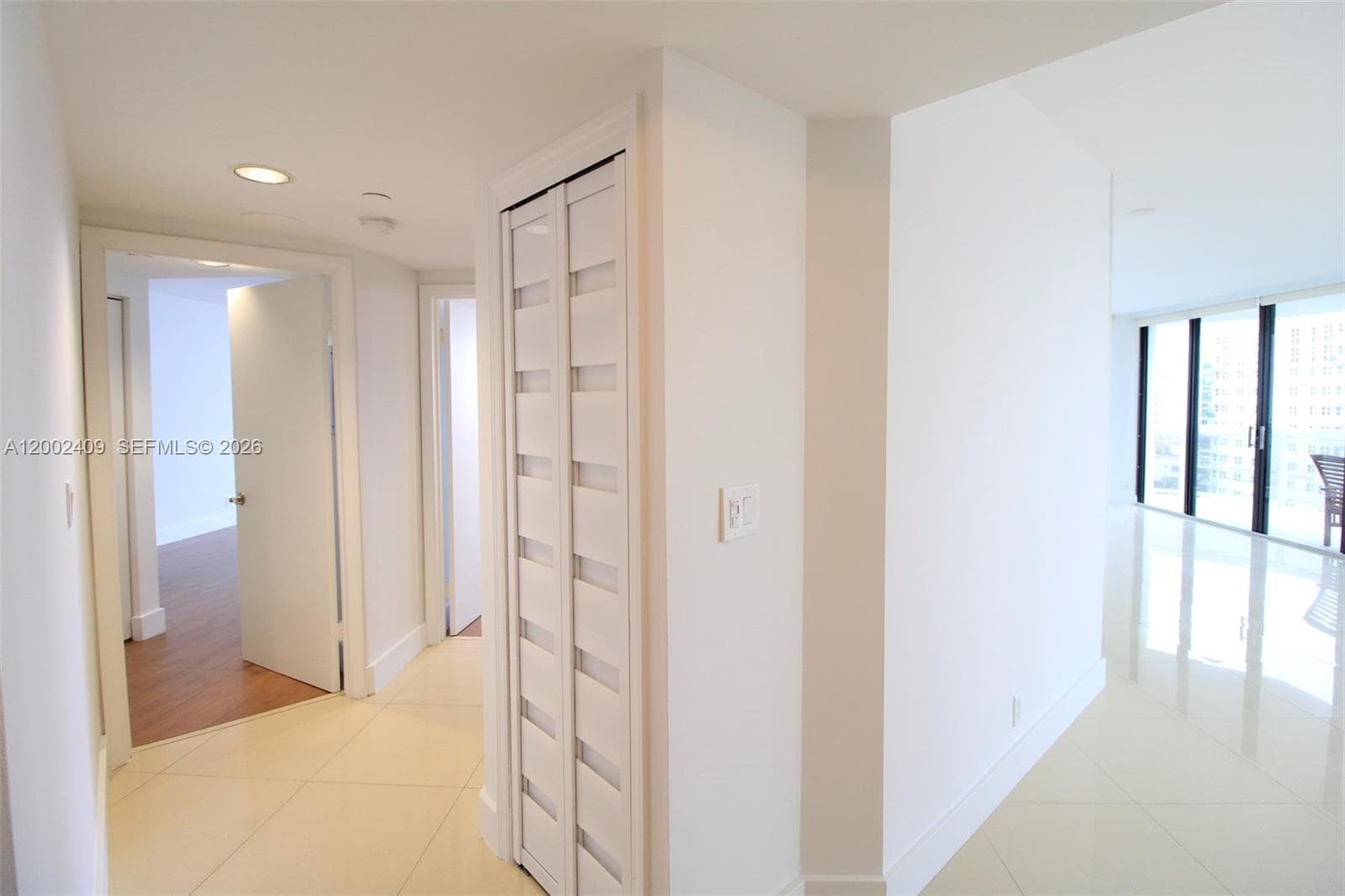 20185 Country Club Dr 1105 photo 14