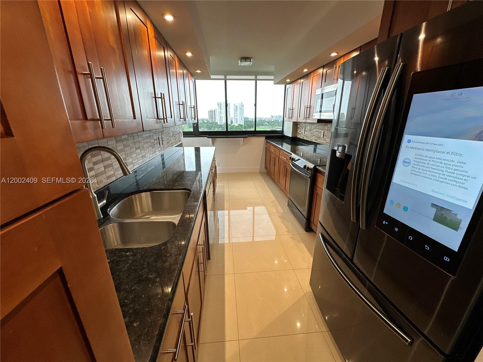 20185 Country Club Dr 1105 photo 18