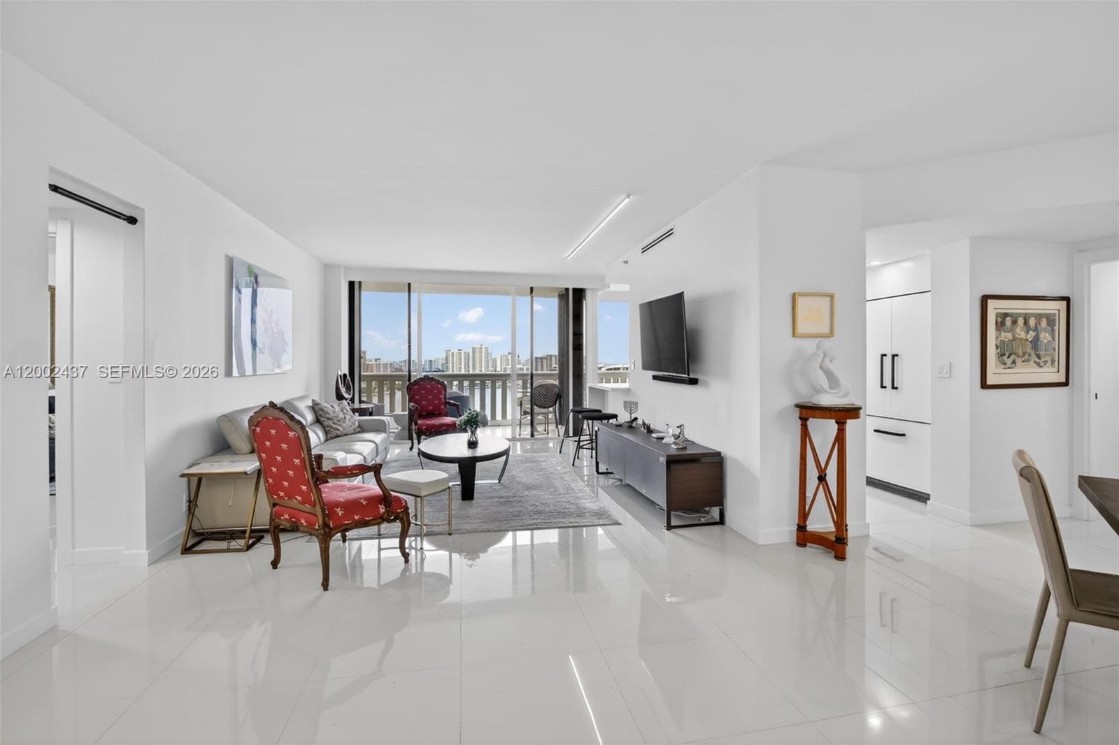 3000 Island Blvd 2404 photo 1