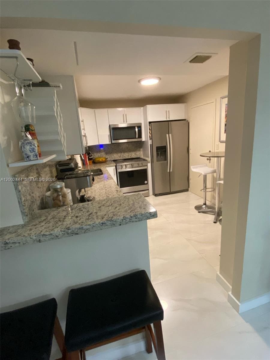 1833 S Ocean Dr 309 photo 9