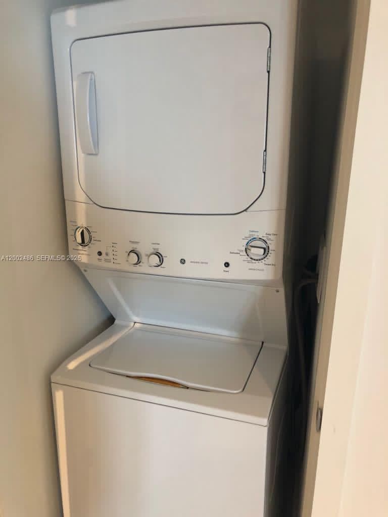 4111 Ocean Dr 1002 photo 12