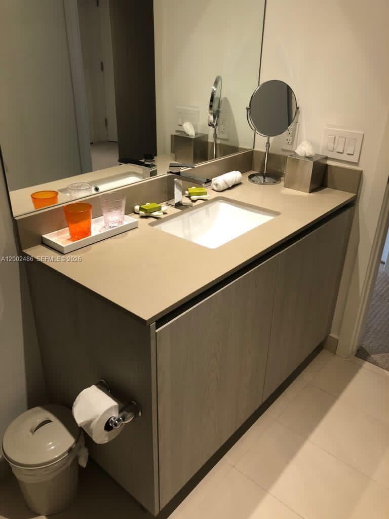 4111 Ocean Dr 1002 photo 20