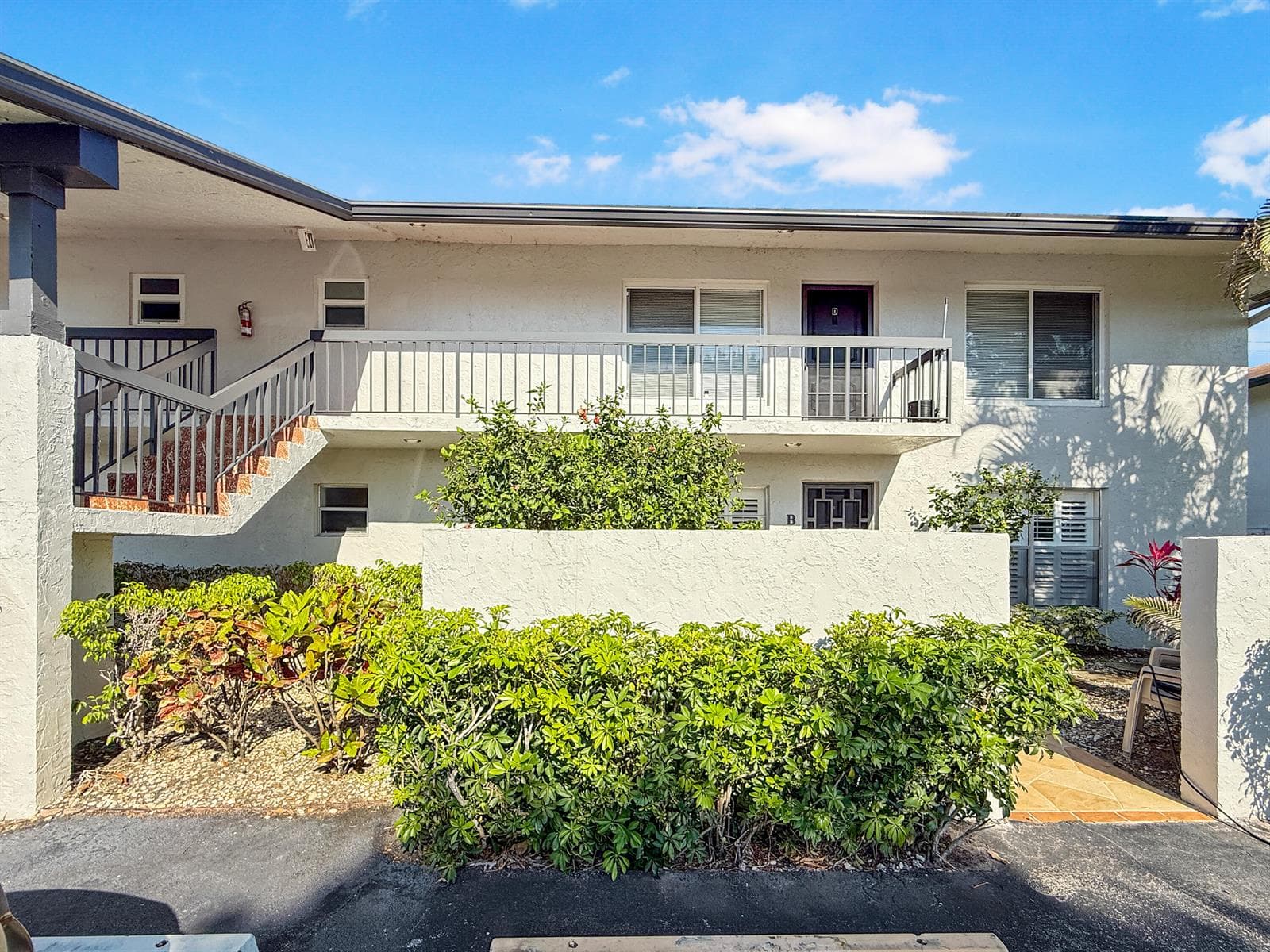13586 Sabal Palm Court D photo 2