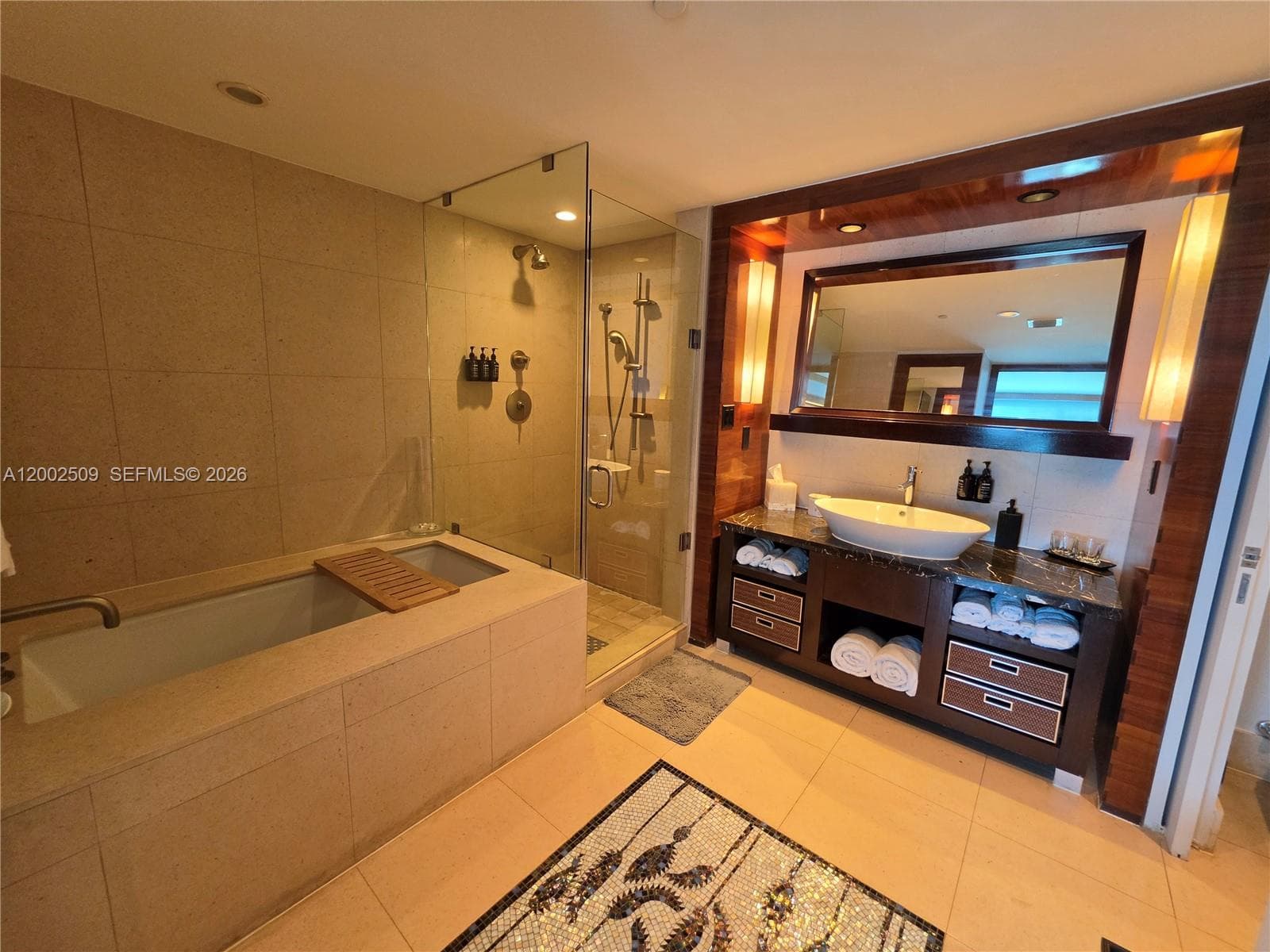 6801 Collins Ave 1014 Legal 1004 Door photo 16