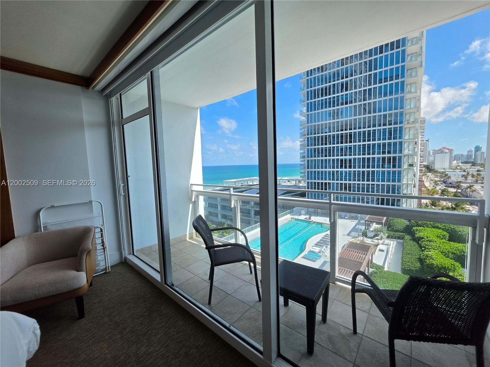 6801 Collins Ave 1014 Legal 1004 Door photo 3