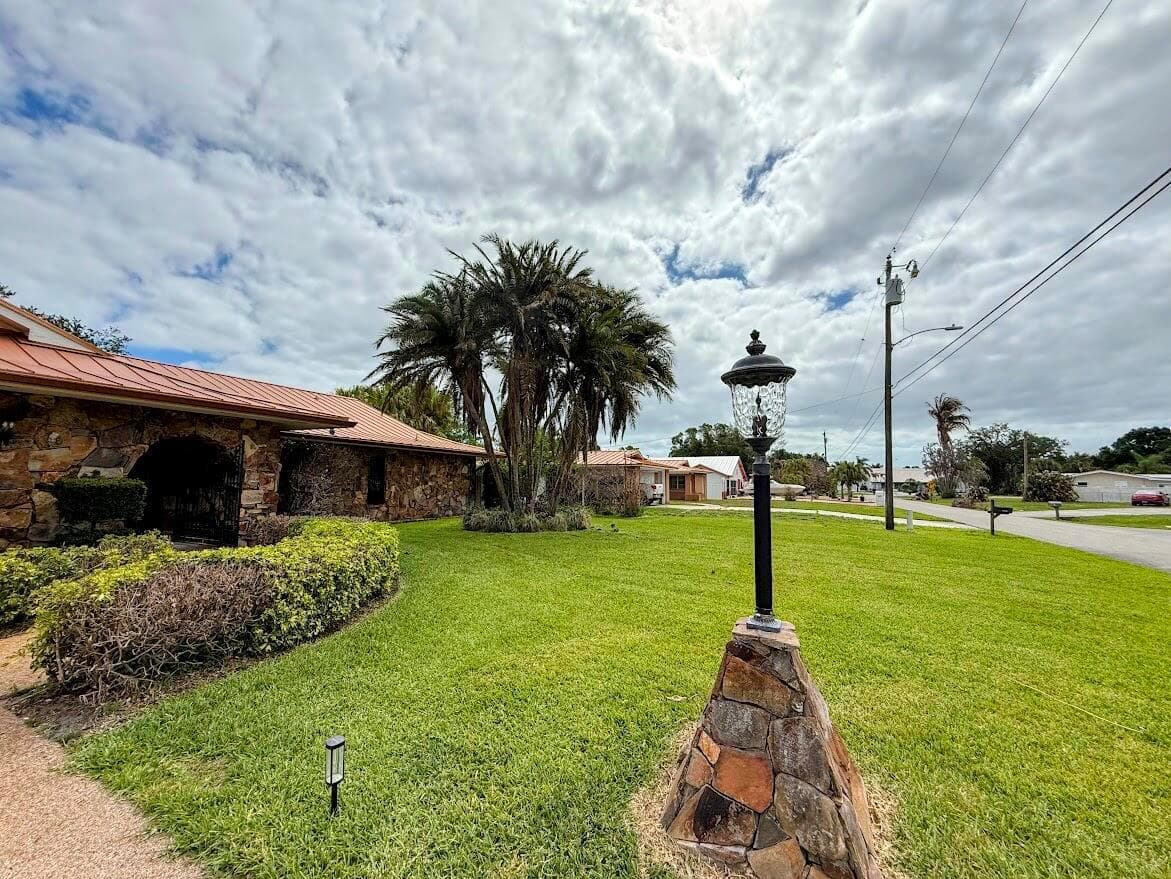 465 SE Naranja Avenue photo 5