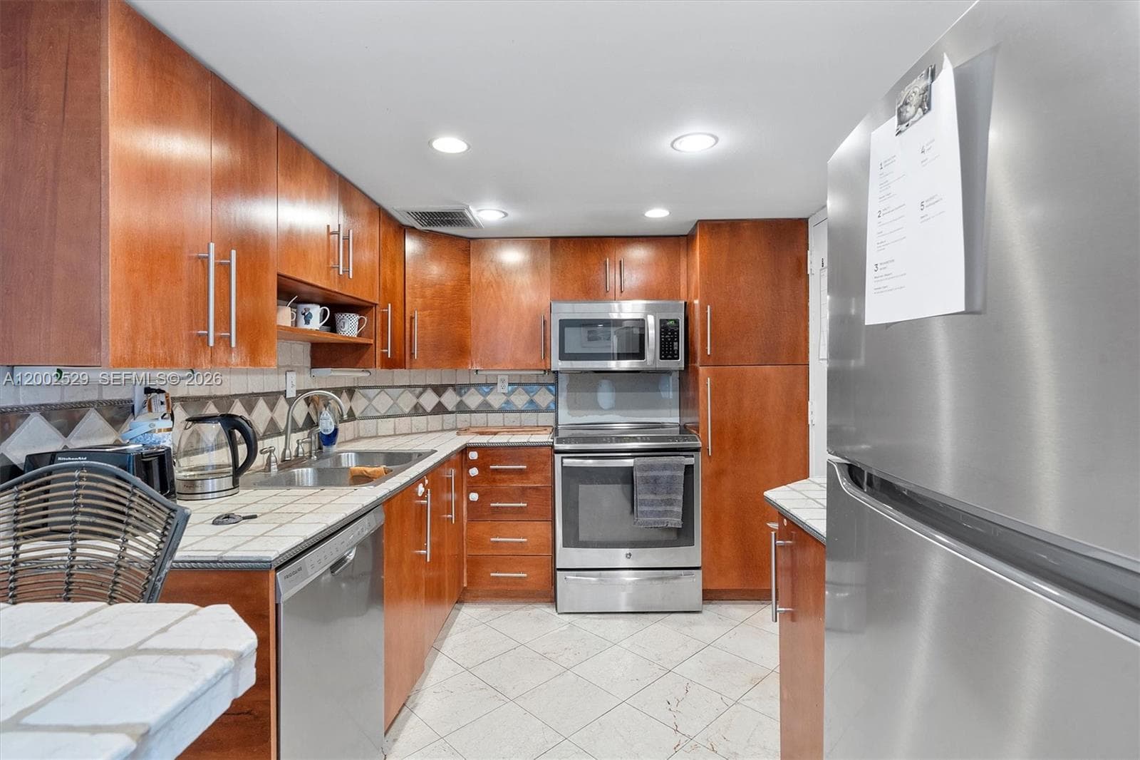 300 Bayview Dr 1503 photo 14