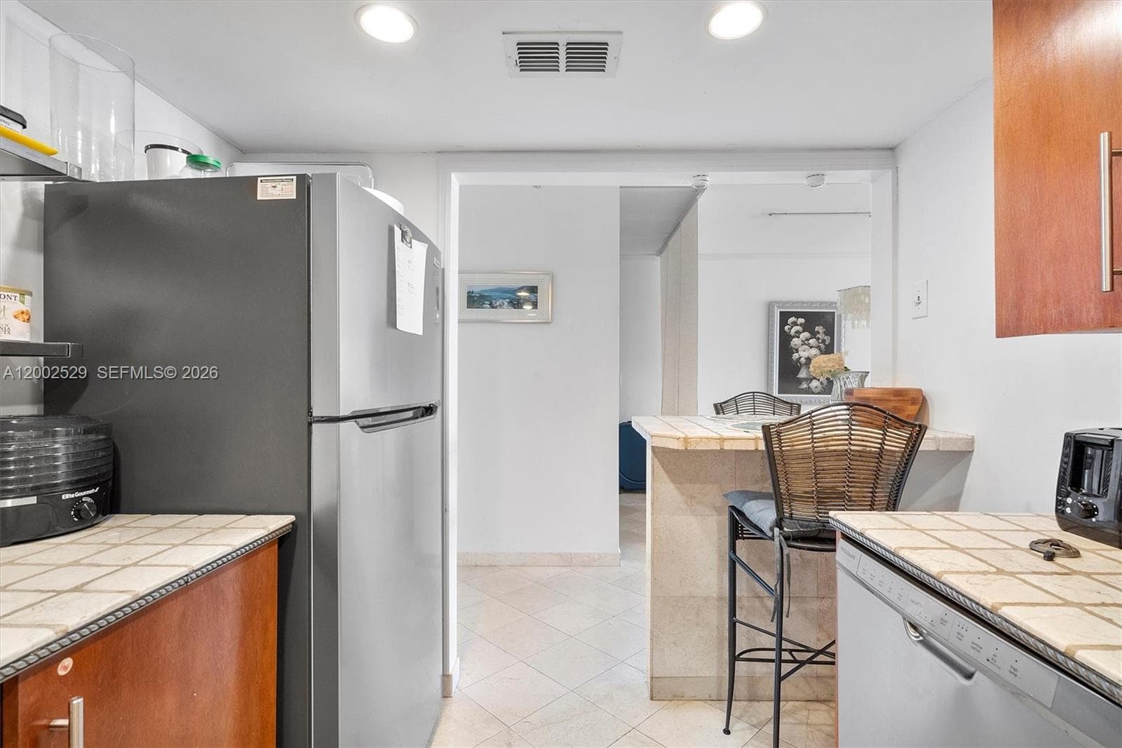 300 Bayview Dr 1503 photo 18