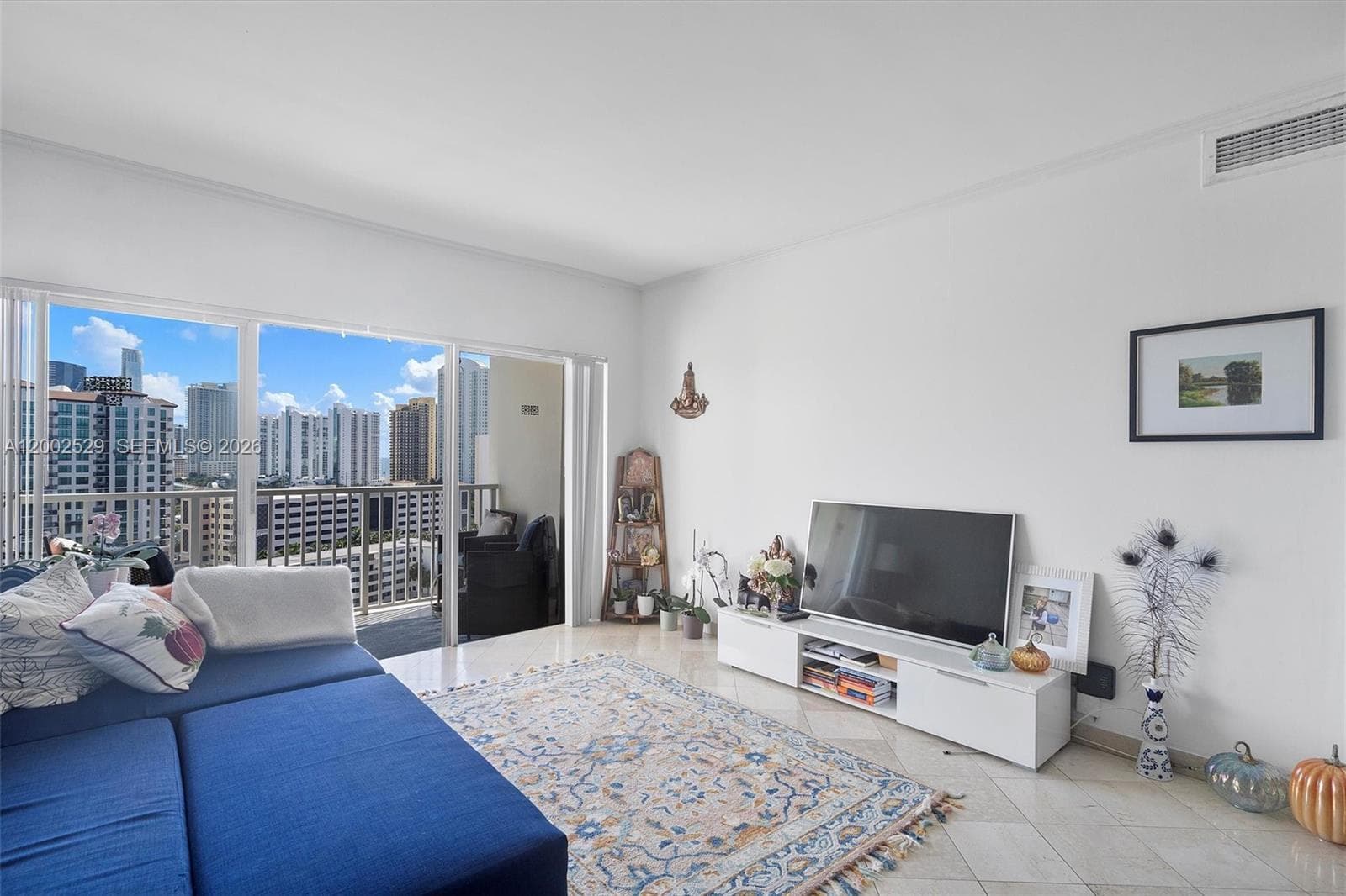 300 Bayview Dr 1503 photo 4