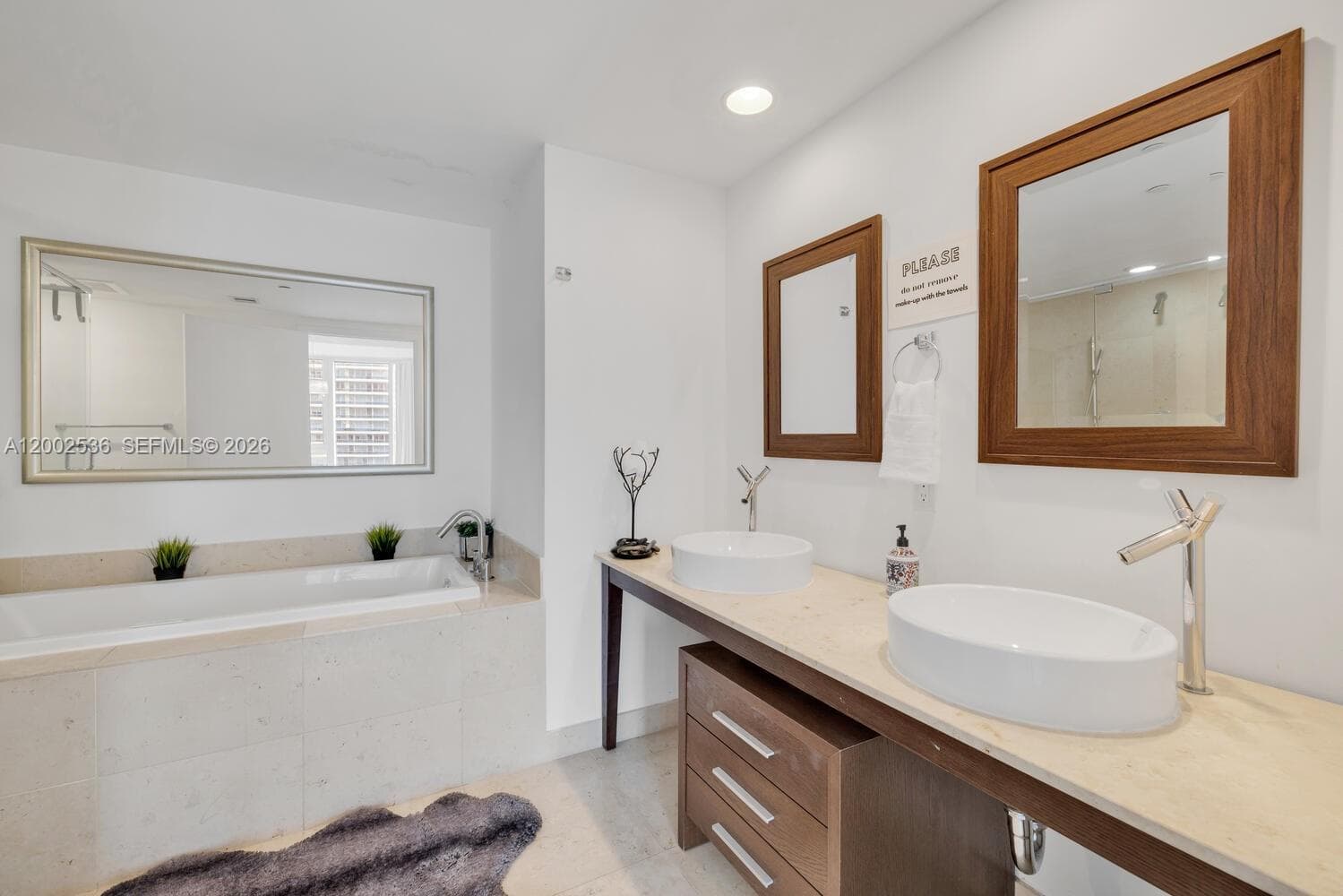 485 Brickell Ave 4104 photo 17