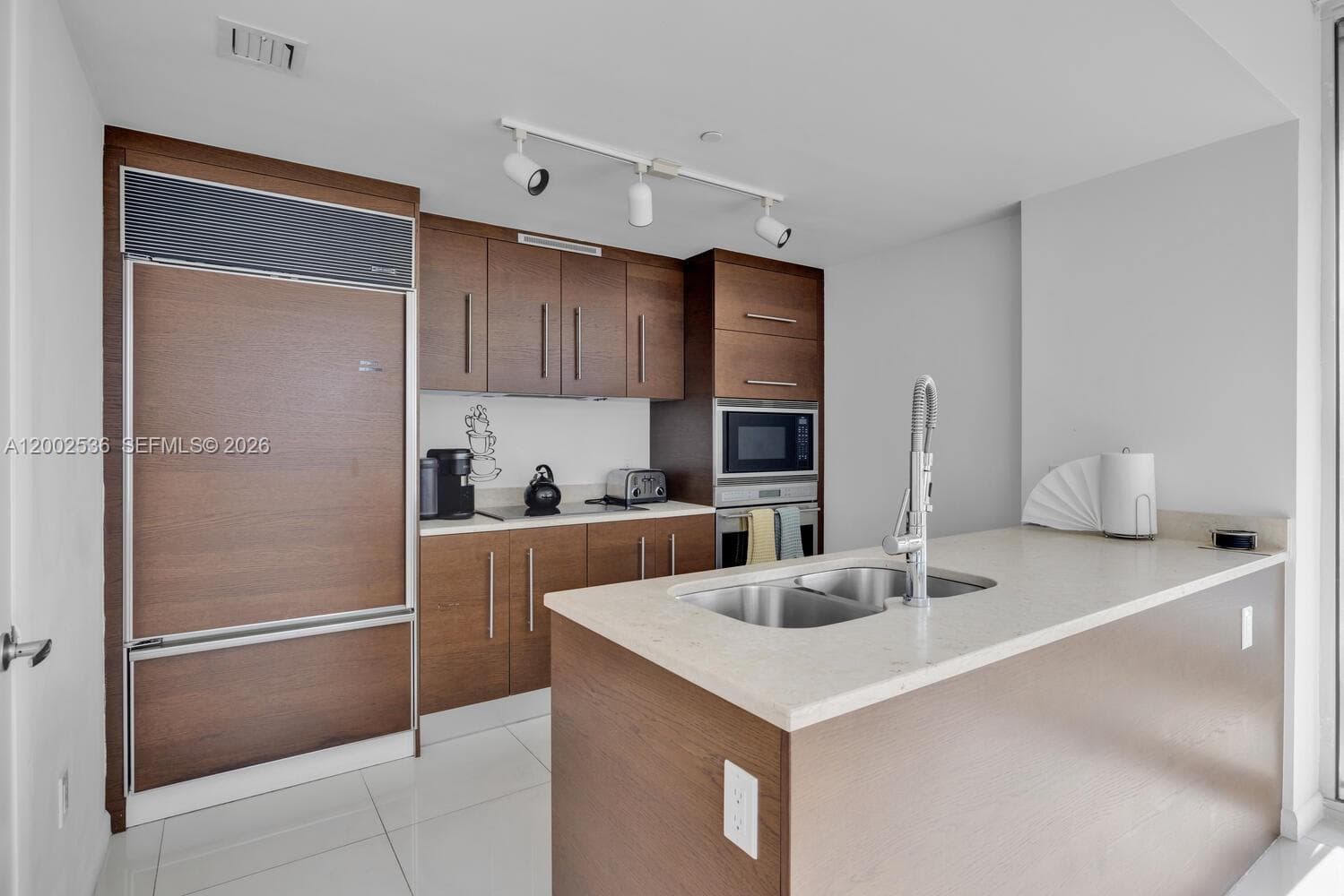 485 Brickell Ave 4104 photo 7