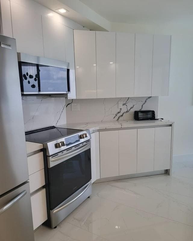 16425 Collins Avenue 2514 photo 13
