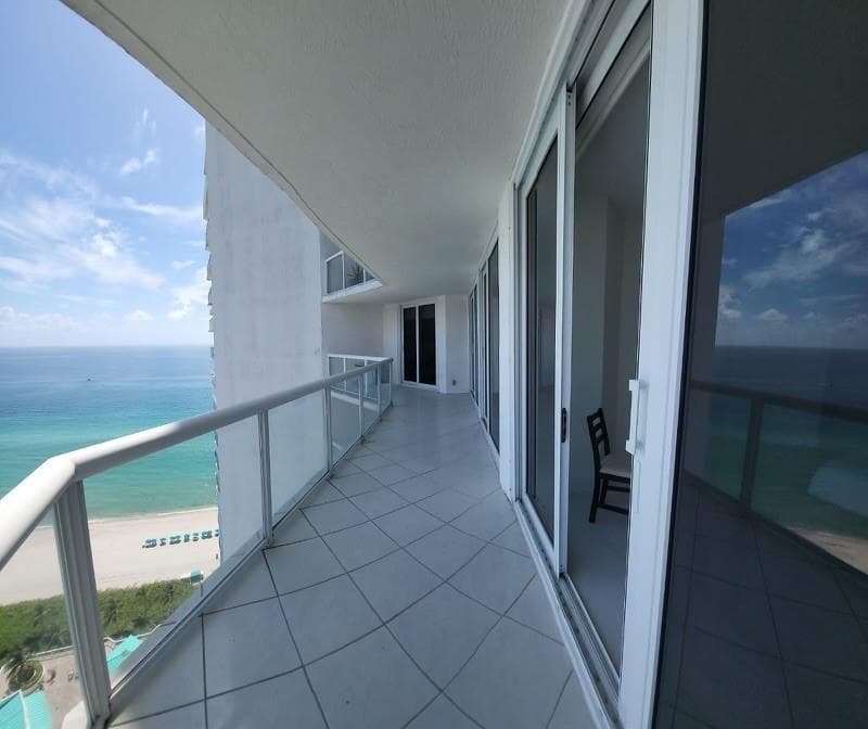 16425 Collins Avenue 2514 photo 9