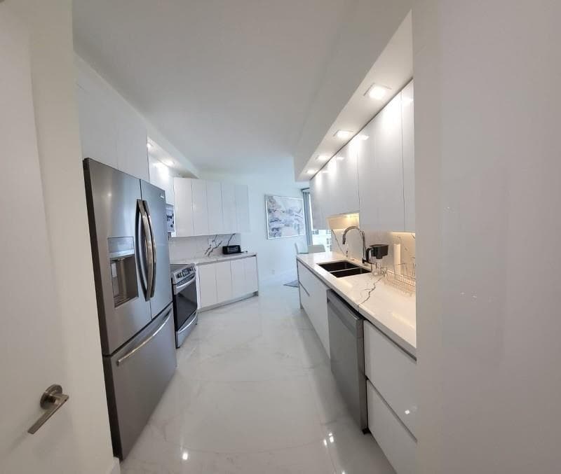 16425 Collins Avenue 2514 photo 14