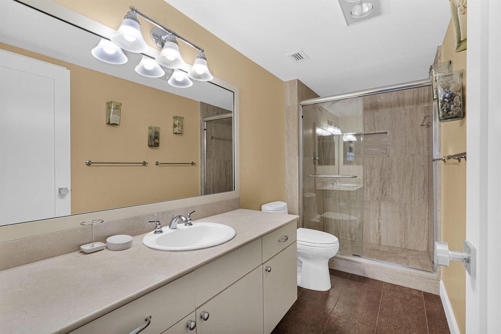 1701 S Ocean Drive 203 photo 14