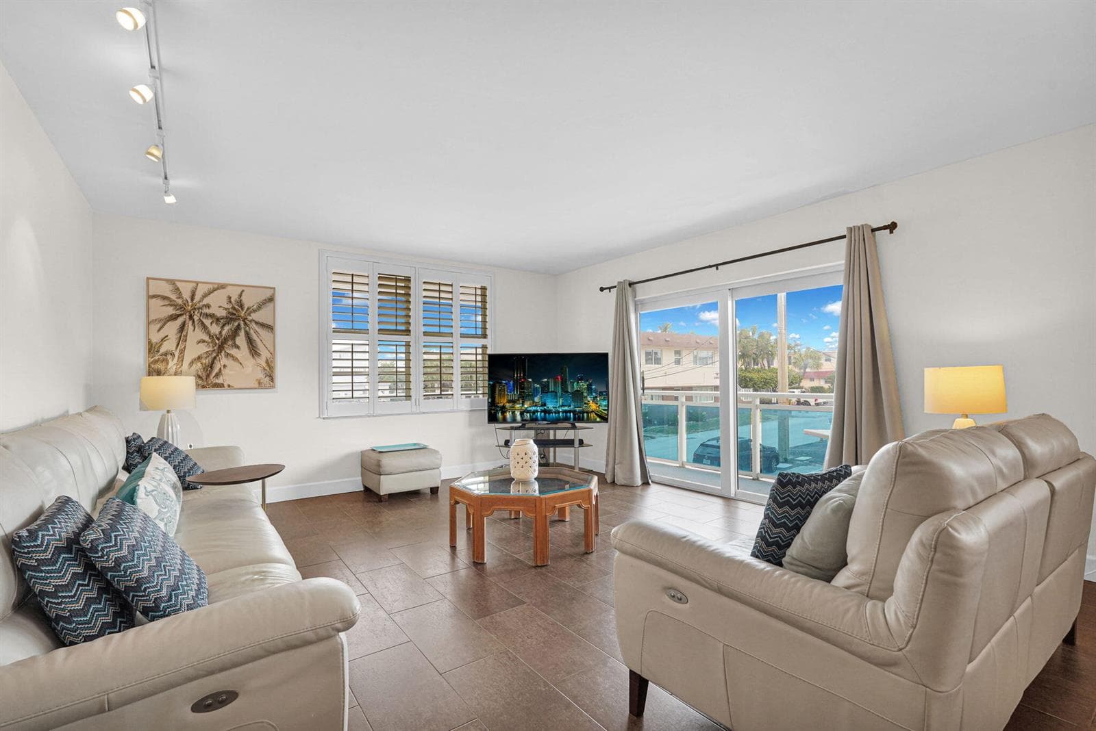 1701 S Ocean Drive 203 photo 4