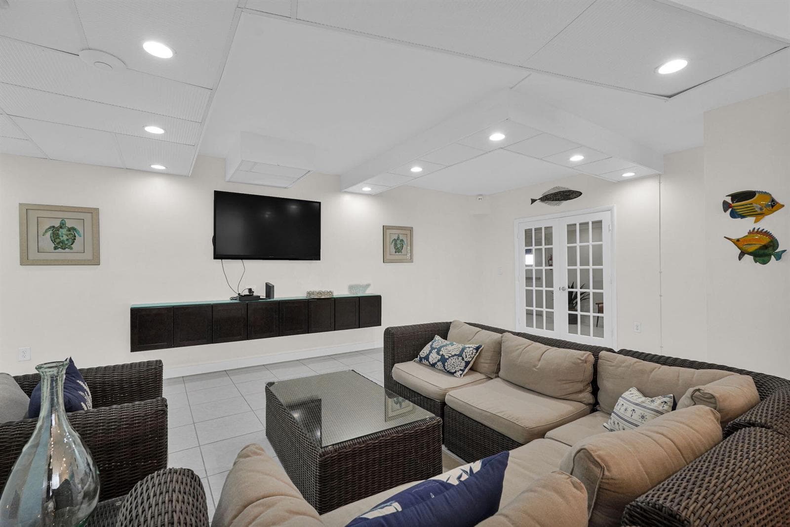 1701 S Ocean Drive 203 photo 25