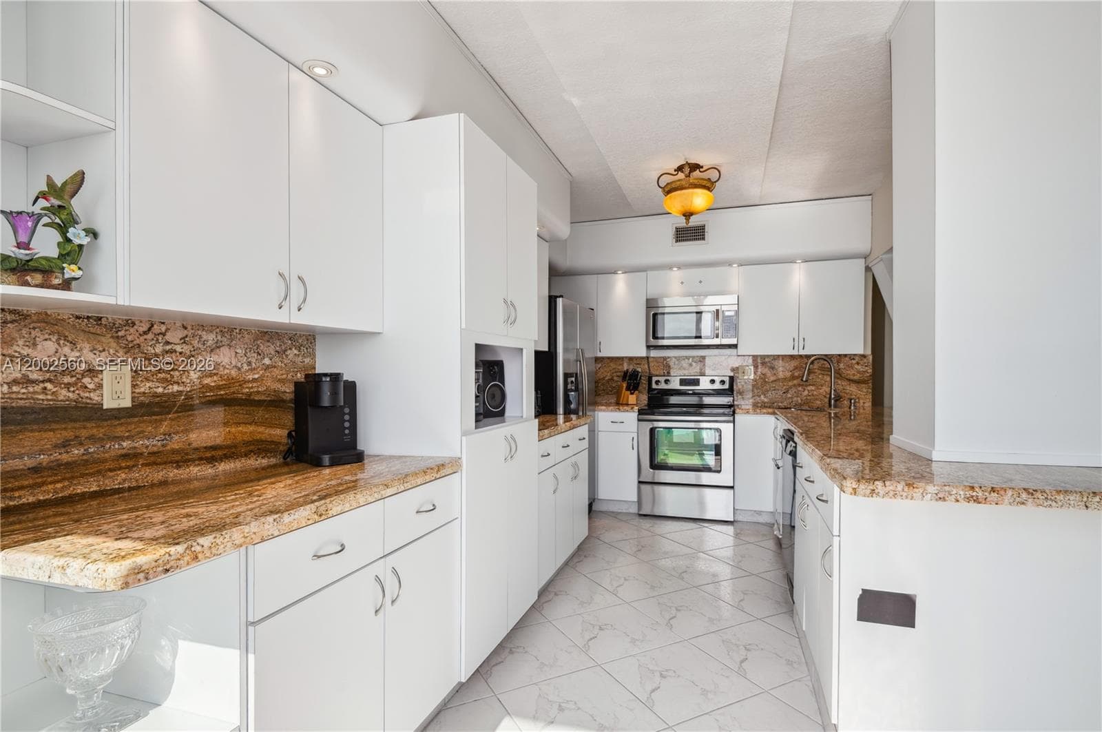 3505 OCEAN DR 212 photo 4