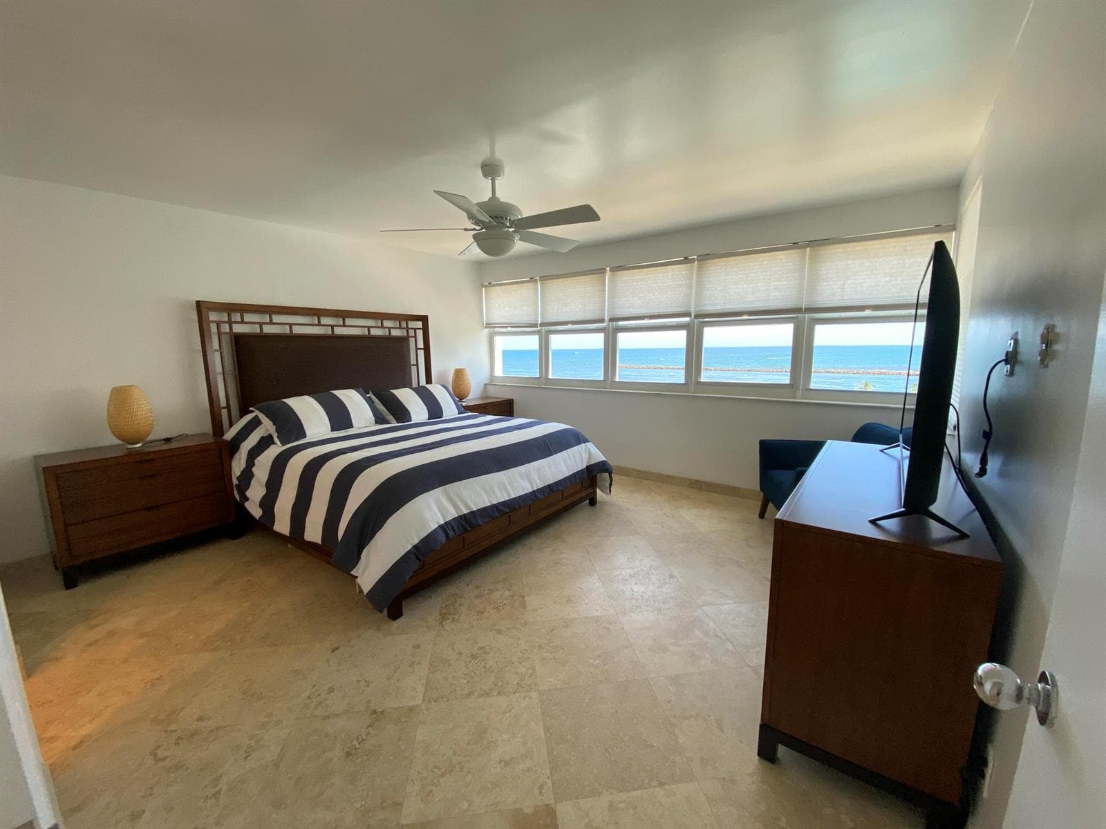 2000 S Ocean Drive 808 photo 17
