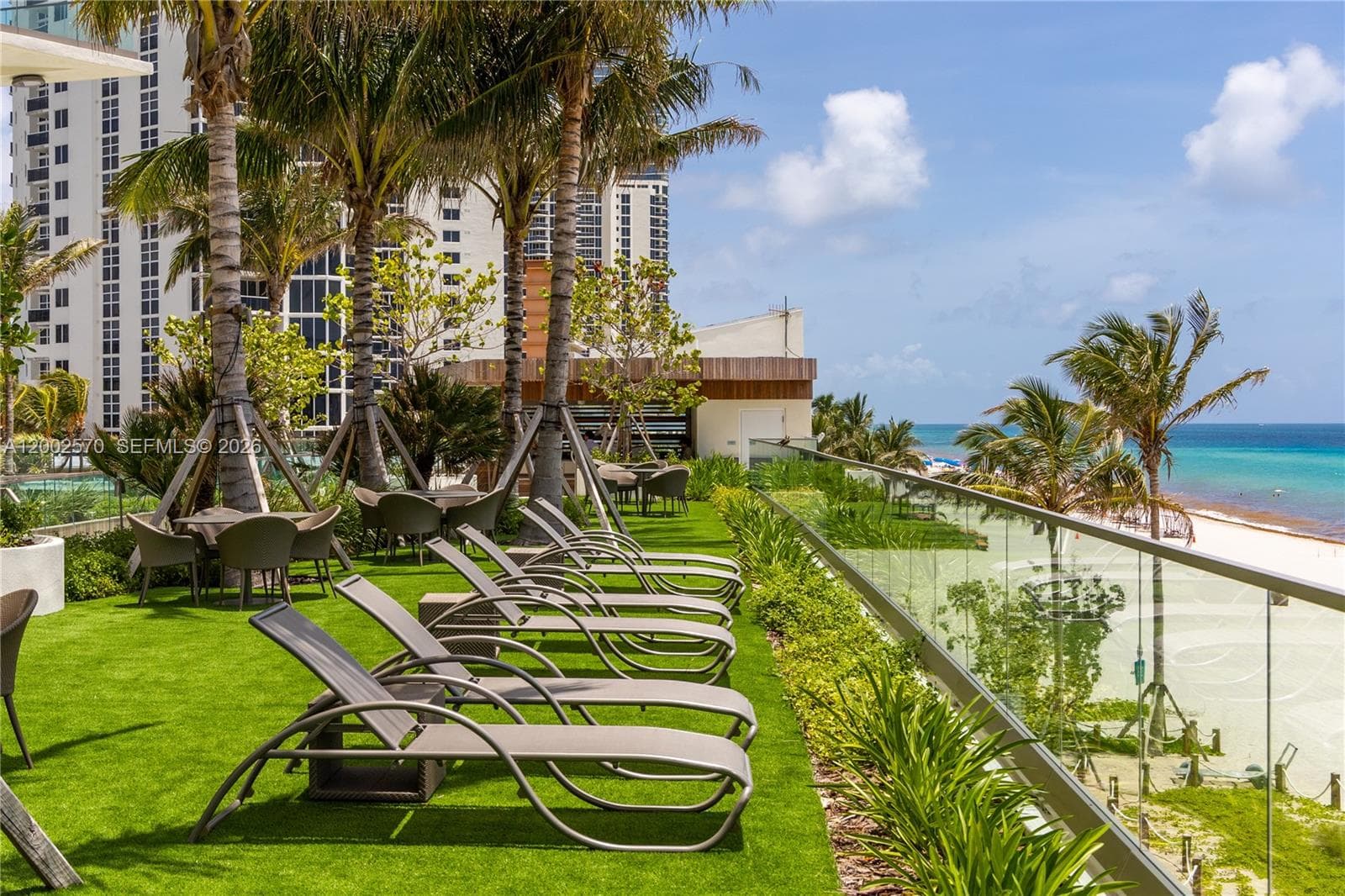 18975 Collins Ave 504 photo 22