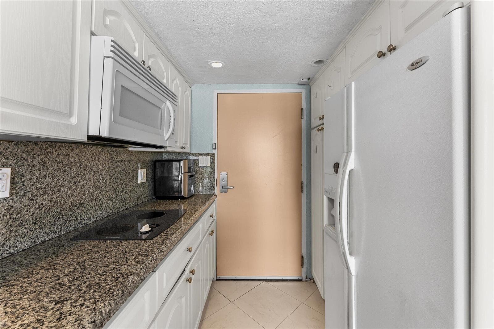 19201 Collins Avenue 114 photo 7