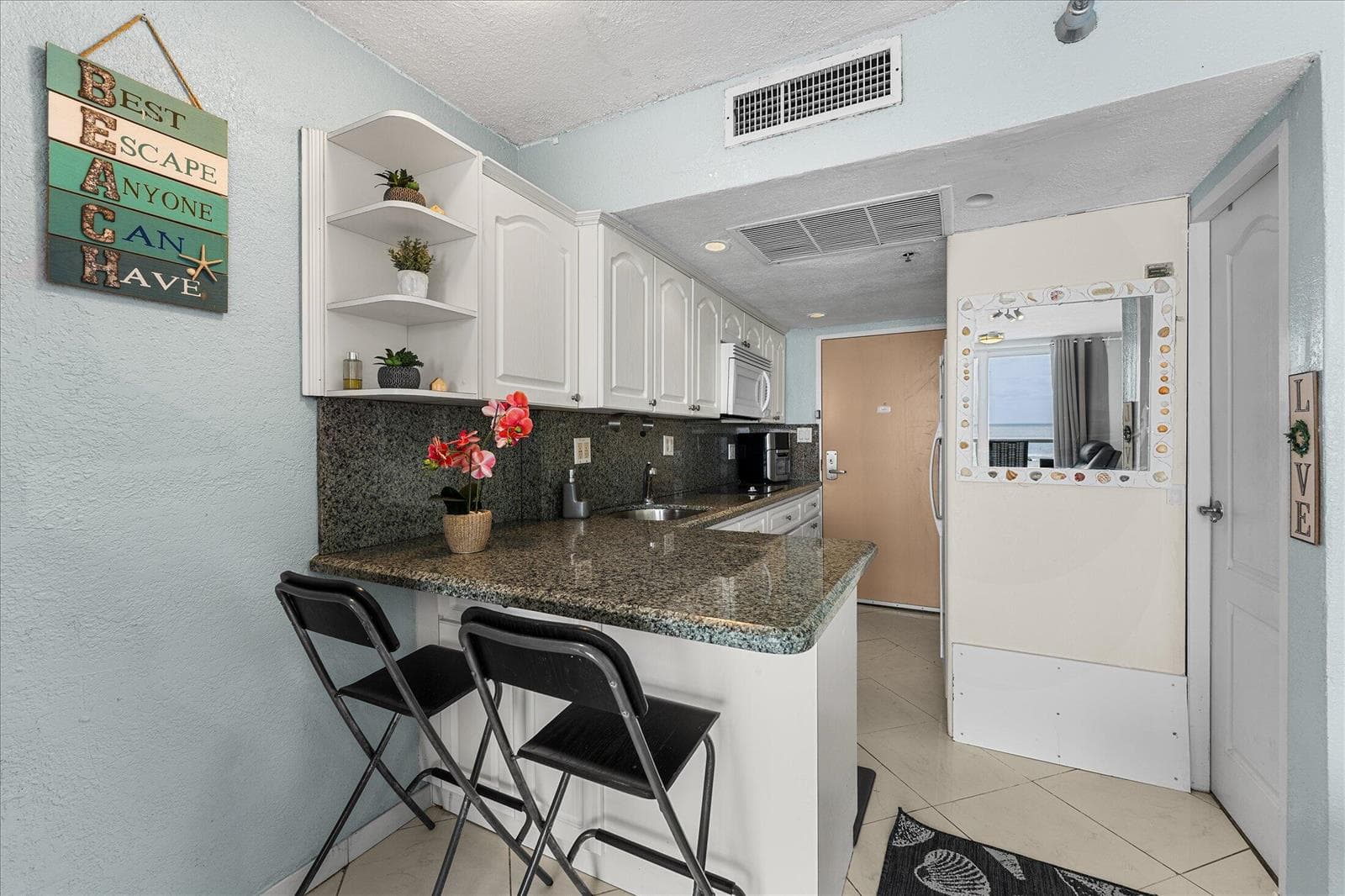 19201 Collins Avenue 114 photo 8