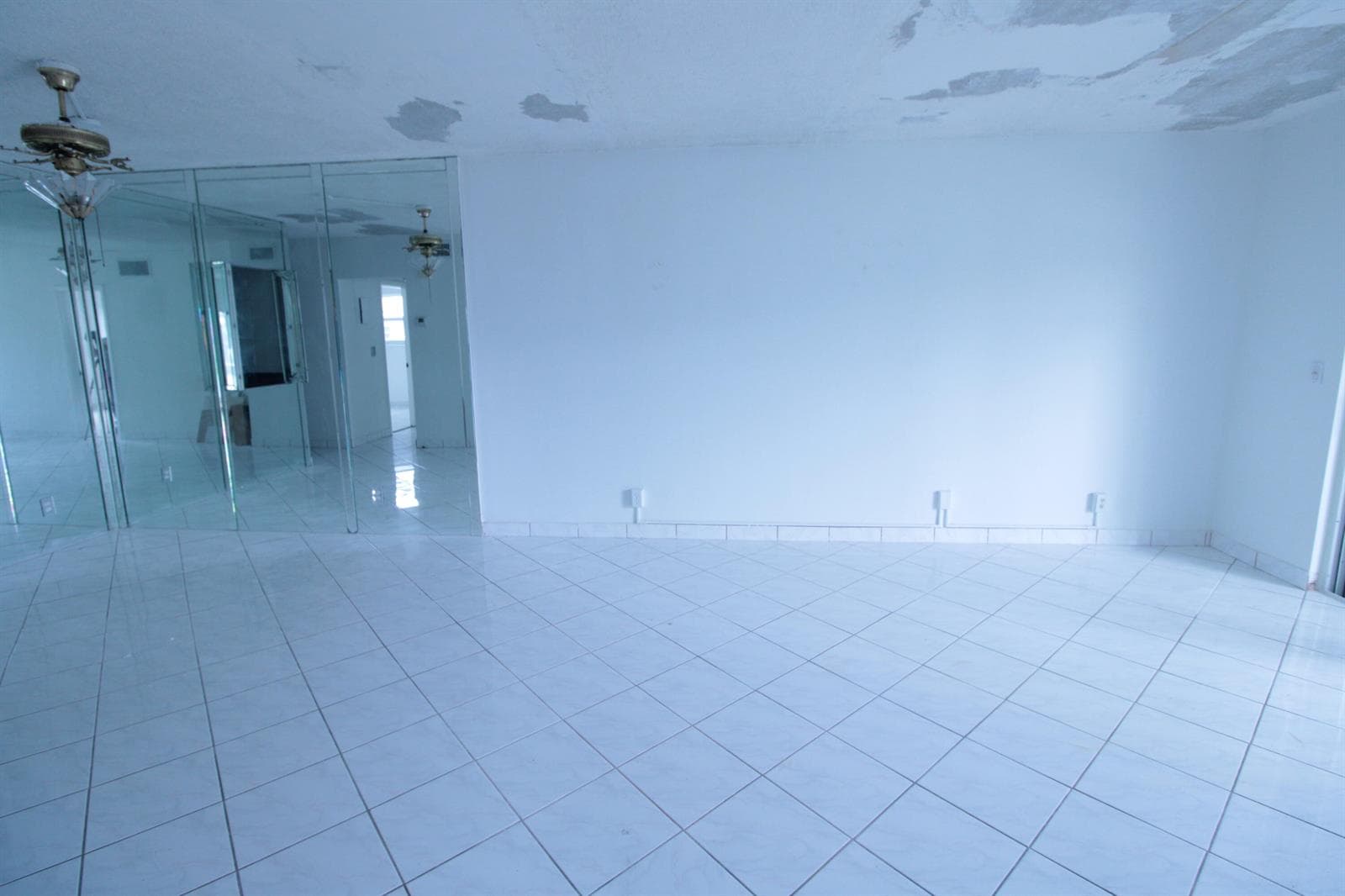 465 Paradise Isle Boulevard 110 photo 6