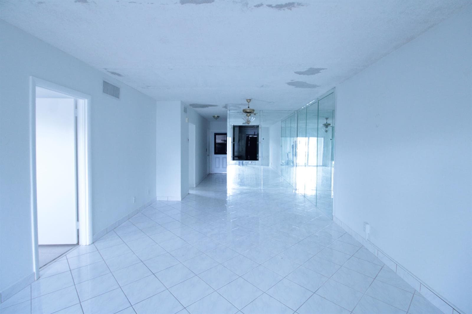 465 Paradise Isle Boulevard 110 photo 16