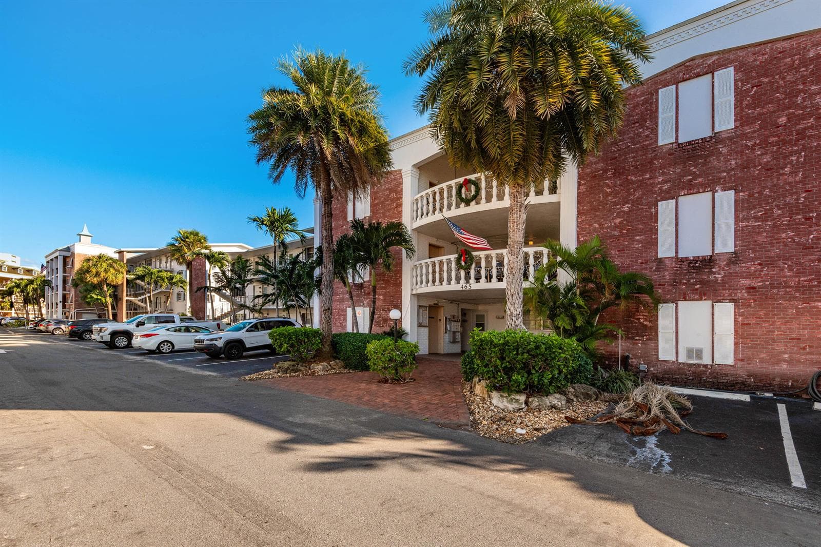 465 Paradise Isle Boulevard 110 photo 1