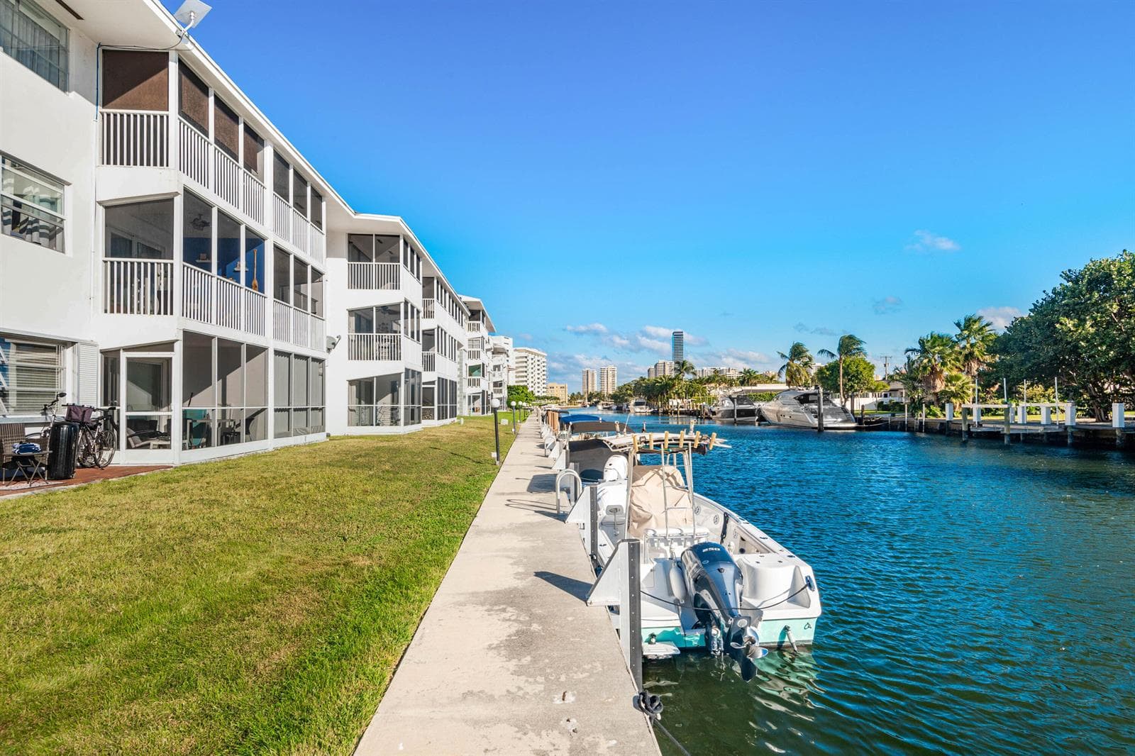465 Paradise Isle Boulevard 110 photo 20