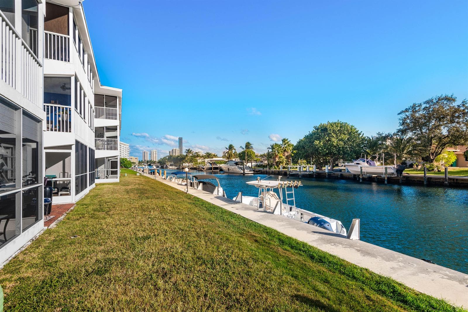 465 Paradise Isle Boulevard 110 photo 21