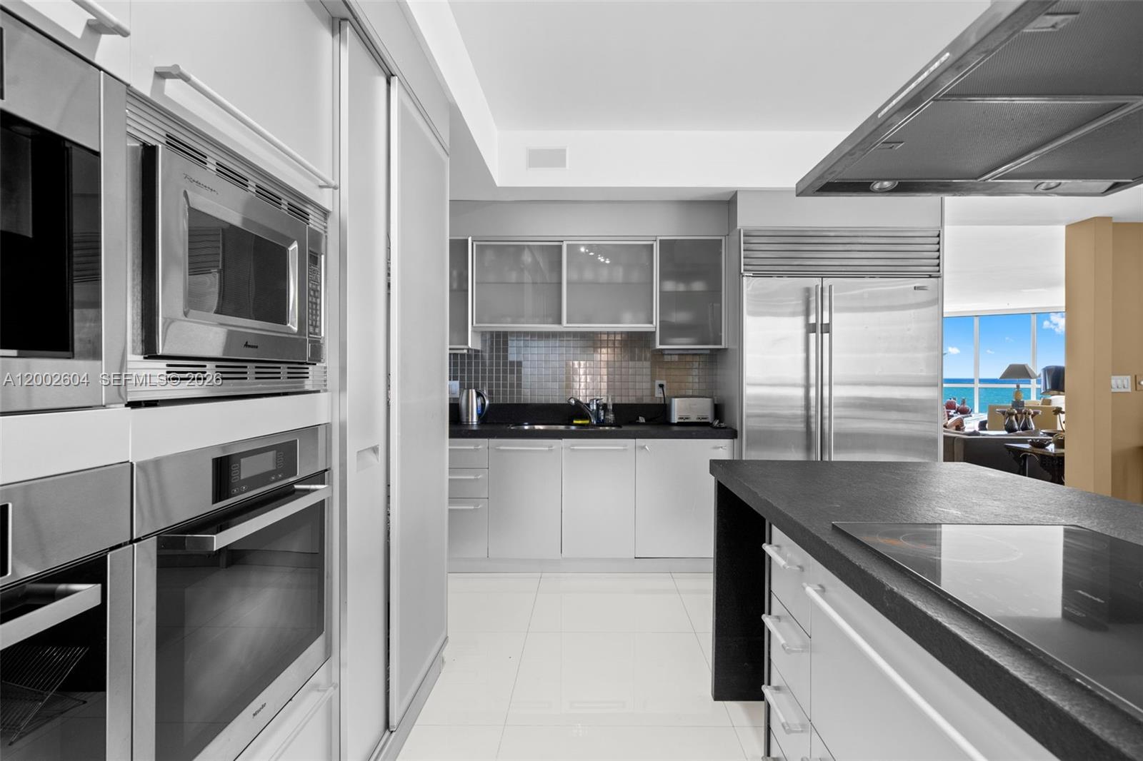 18201 Collins Ave 709 photo 6