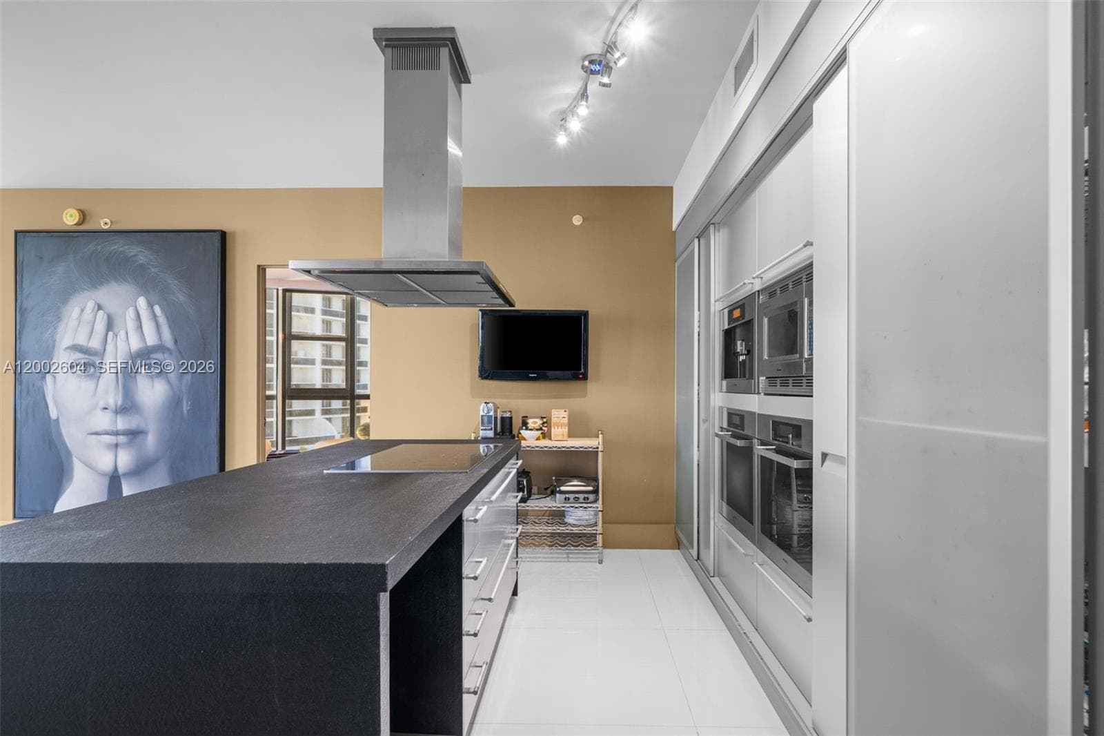 18201 Collins Ave 709 photo 4