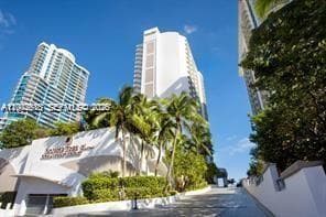 17375 Collins Ave 1404 photo 9