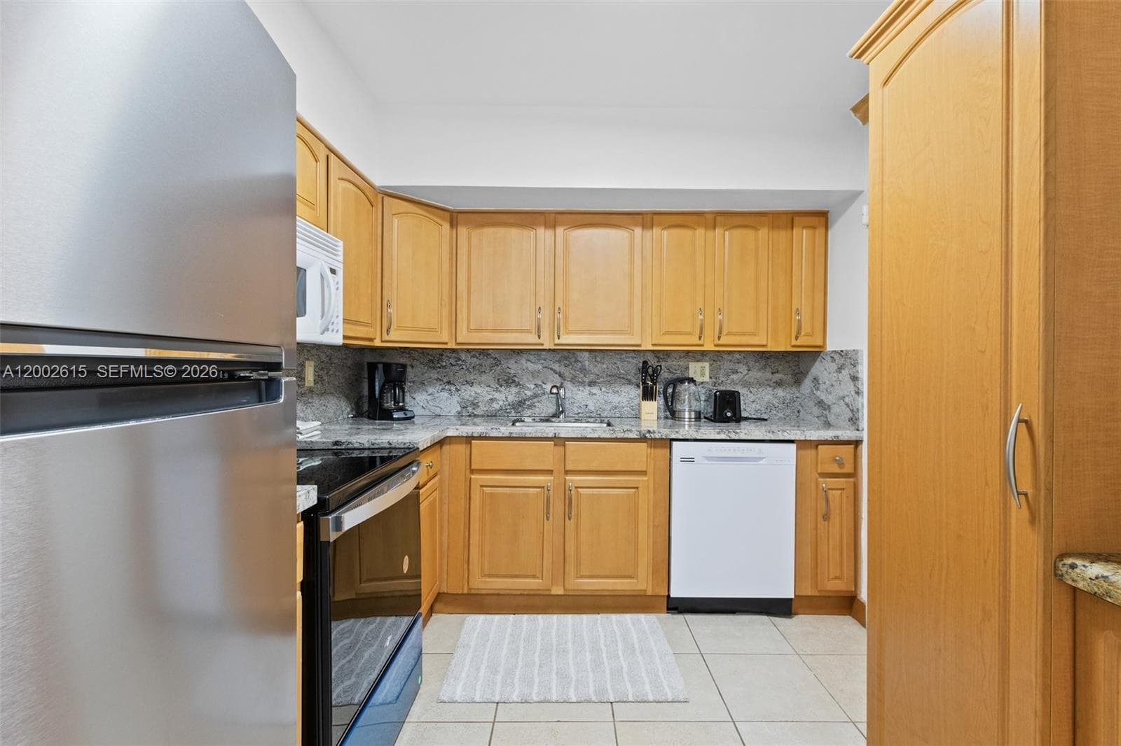 3725 Ocean Dr 921 photo 10