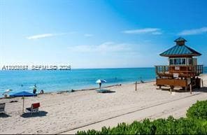 19201 Collins Ave 934 photo 5