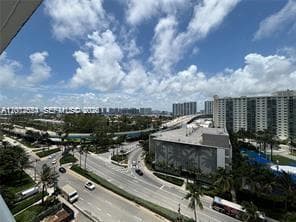 19201 Collins Ave 934 photo 8