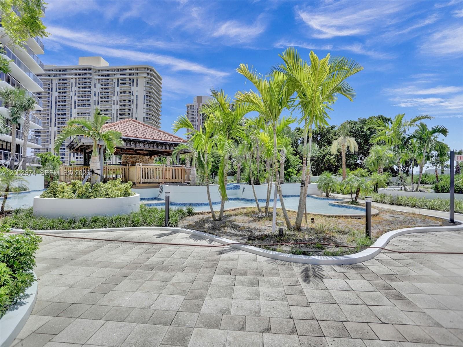 20281 Country Club Dr 2104 photo 14