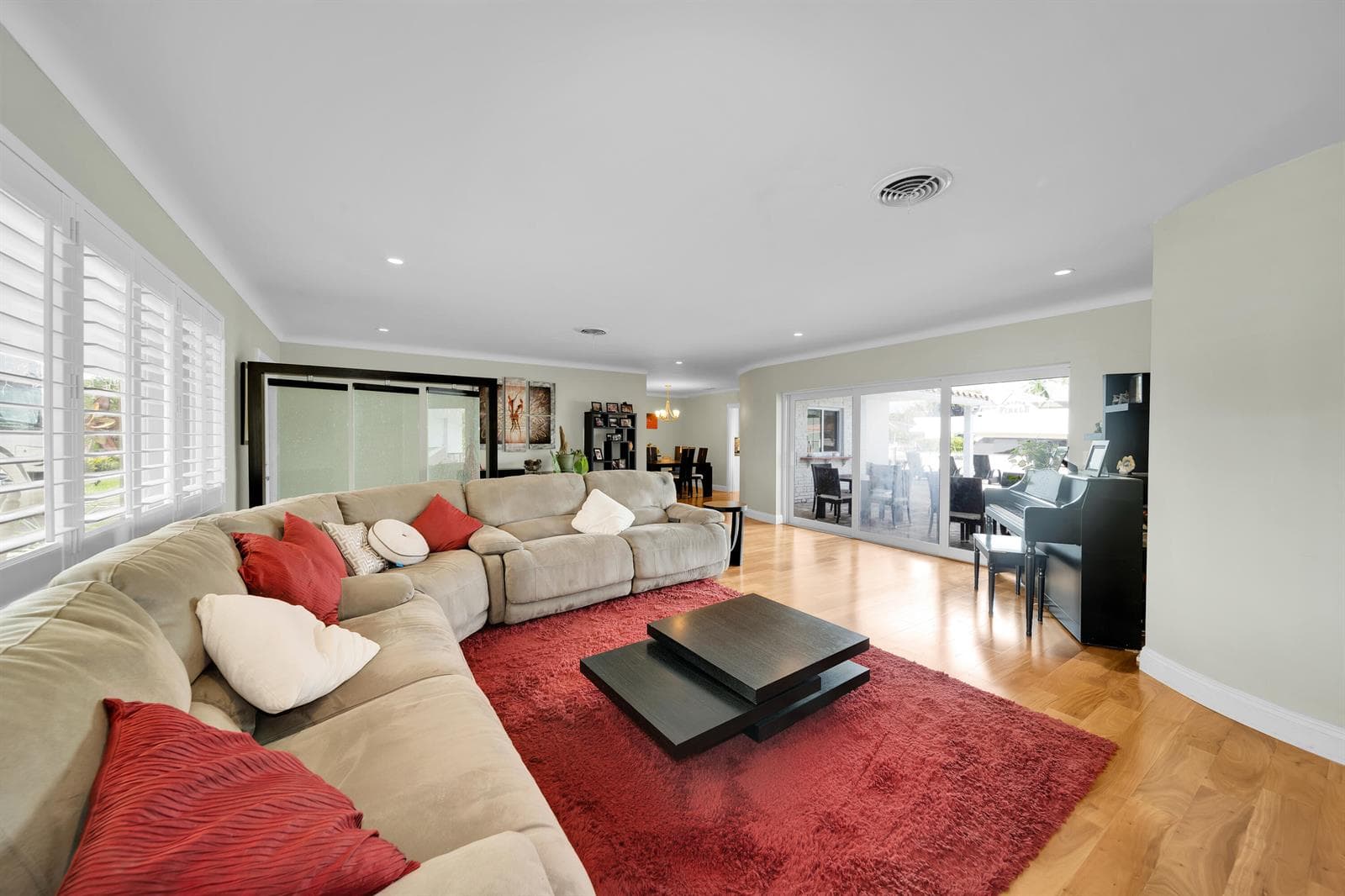 2401 SE 8th Court photo 6