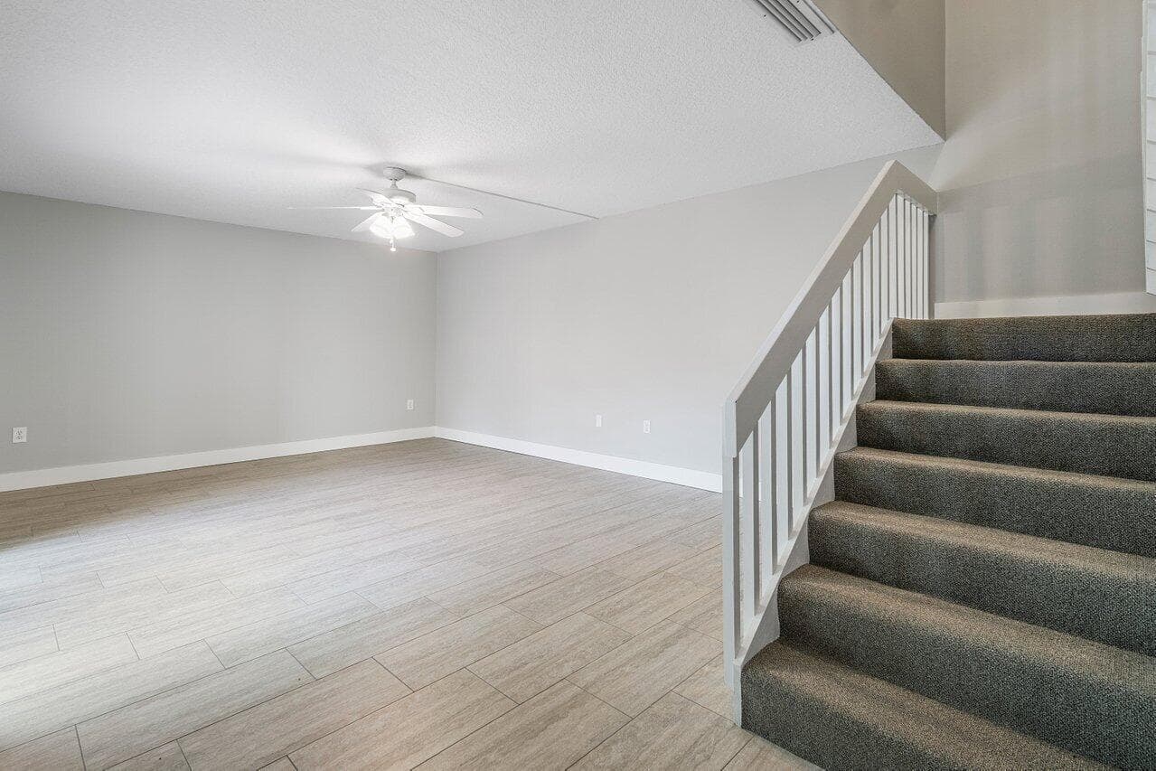 825 Center Street 3d photo 9