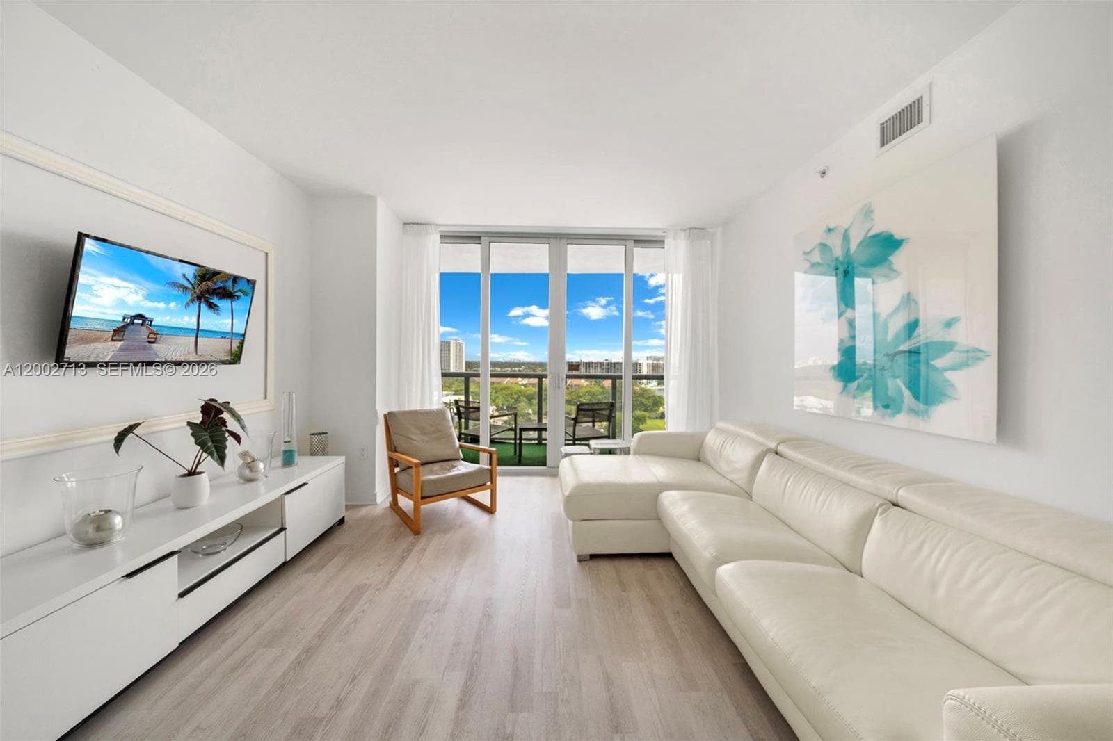 2602 Hallandale Beach Blvd R1104 photo 1