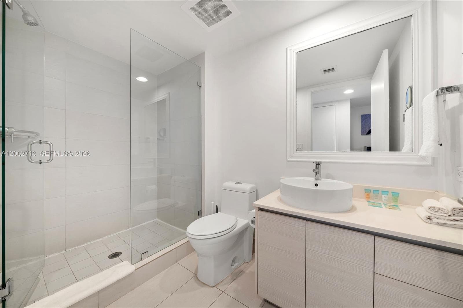 2602 Hallandale Beach Blvd R1104 photo 21