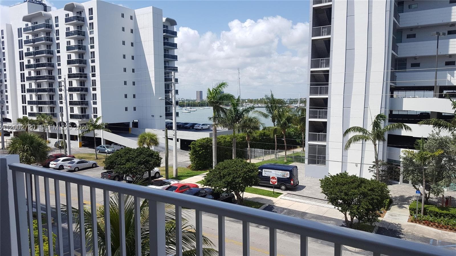 7933 West Dr 404 photo 2