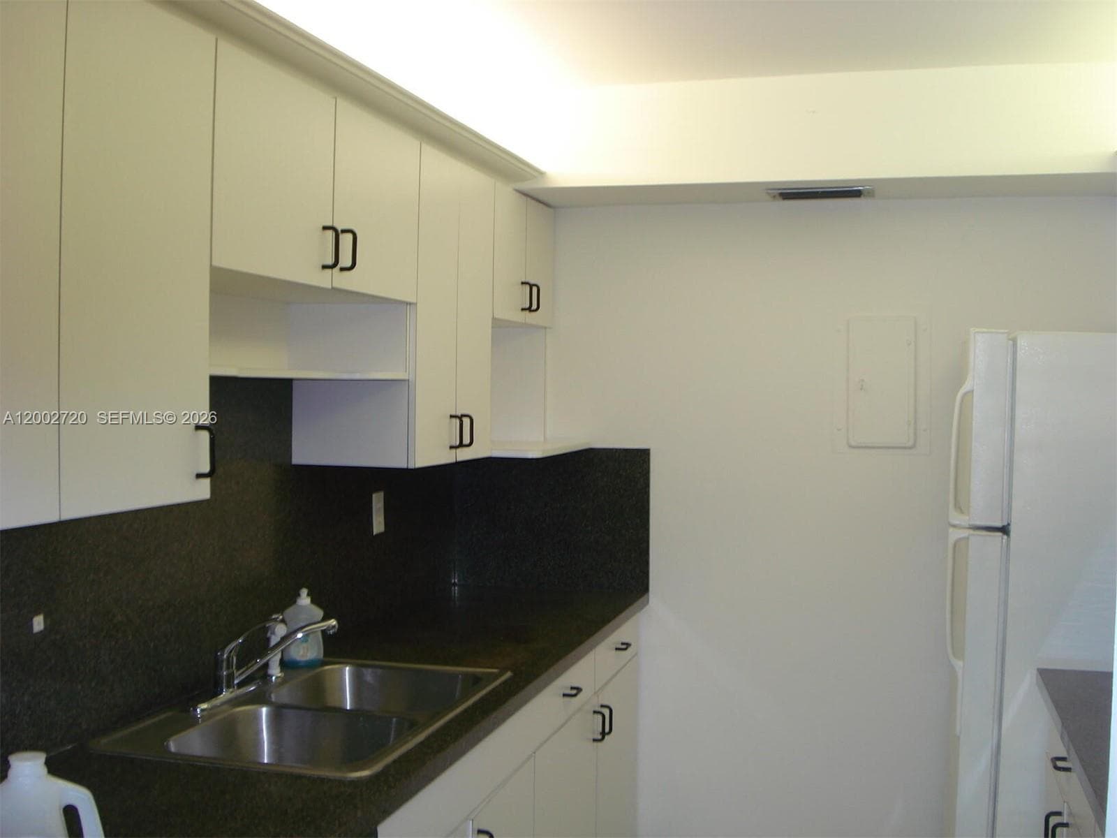 7933 West Dr 404 photo 11