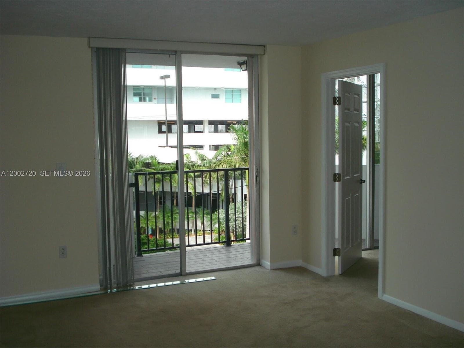 7933 West Dr 404 photo 8