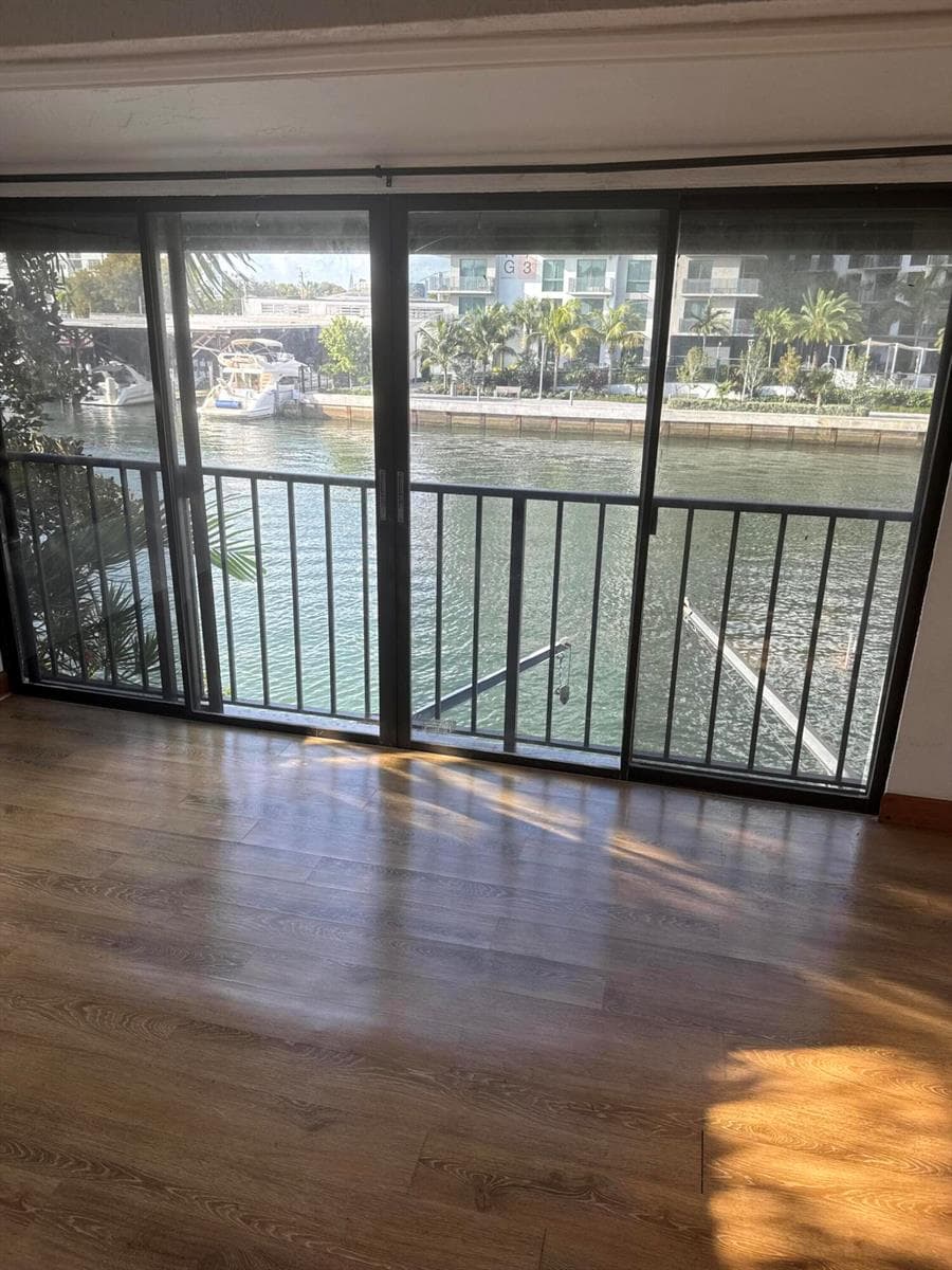 1000 NW N River Drive 16 photo 12
